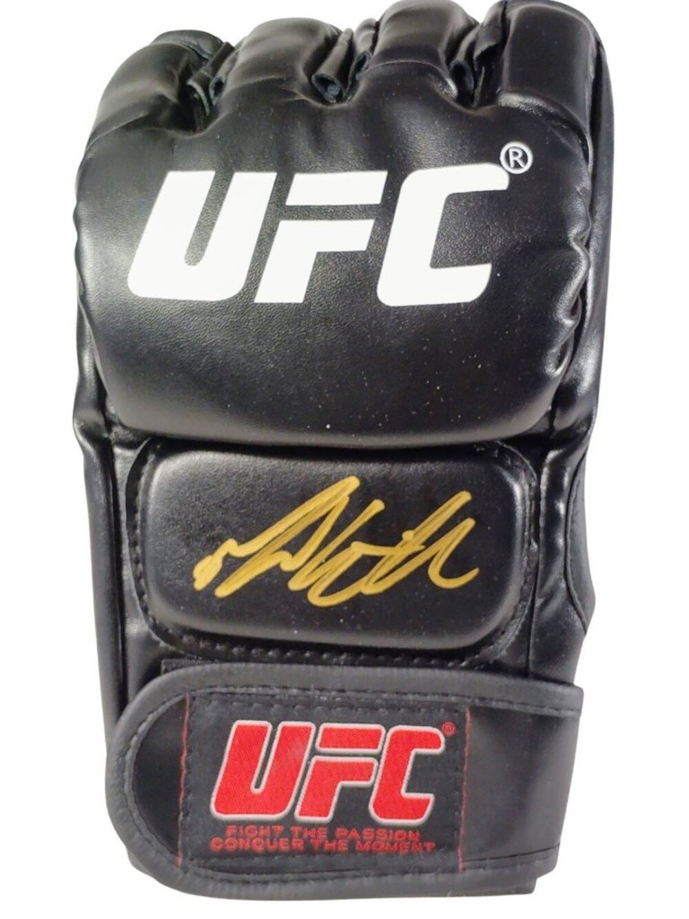Robert Whittaker Signed UFC MMA Glove Exact Photo Proof COA Autograph Collection